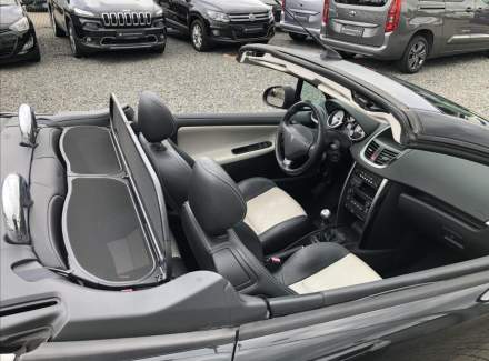 Peugeot - 207