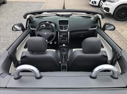 Peugeot - 207