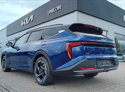 Kia - K4
