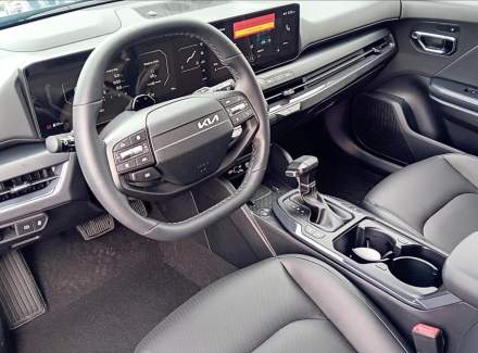 Kia - K4