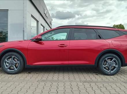 Kia - K4