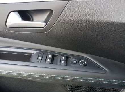 Peugeot - 3008