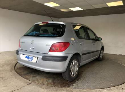 Peugeot - 307