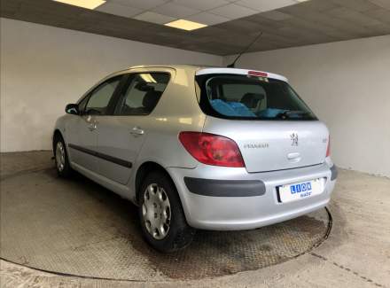Peugeot - 307