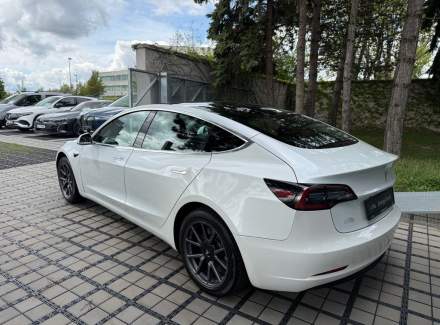 Tesla - Model 3