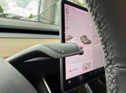 Tesla - Model 3