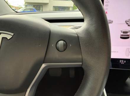 Tesla - Model 3