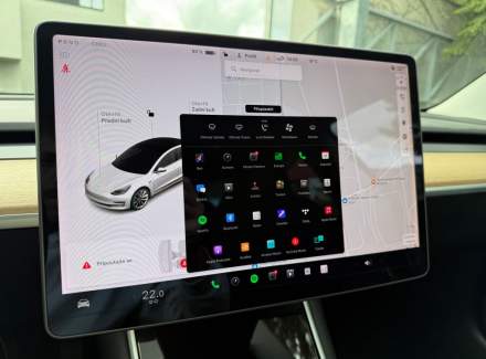 Tesla - Model 3