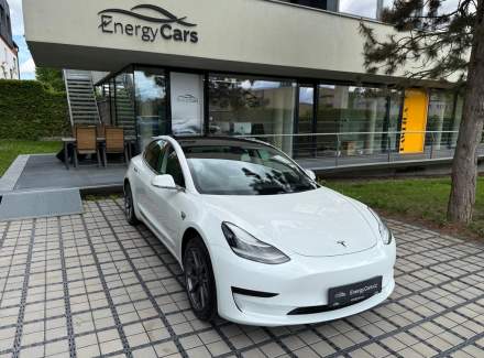 Tesla - Model 3