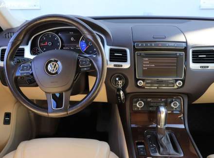 Volkswagen - Touareg