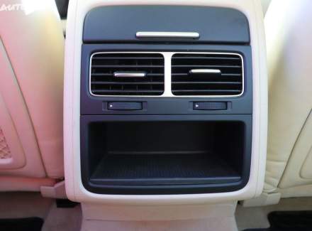 Volkswagen - Touareg