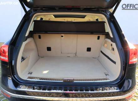 Volkswagen - Touareg