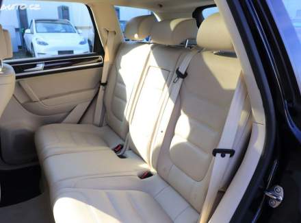 Volkswagen - Touareg