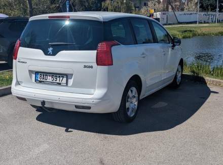 Peugeot - 5008