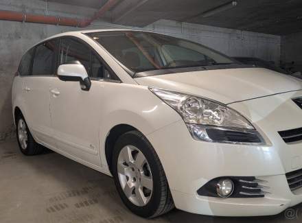 Peugeot - 5008