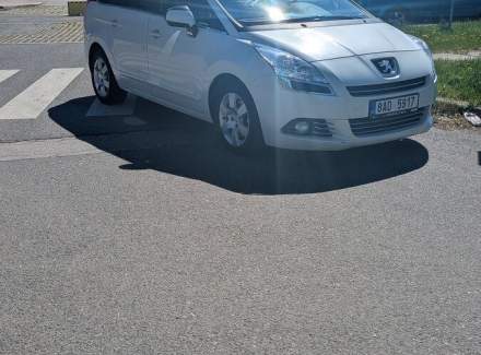 Peugeot - 5008
