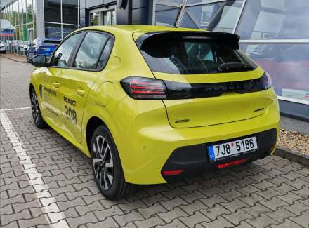 Peugeot - 208