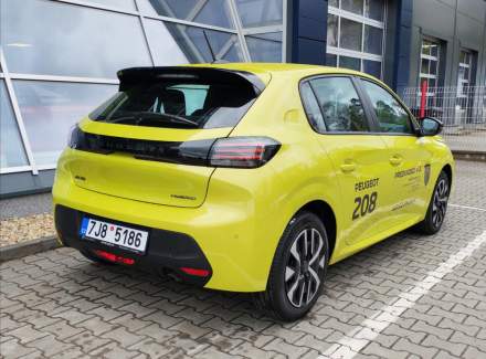 Peugeot - 208