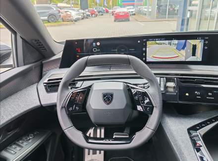 Peugeot - 5008