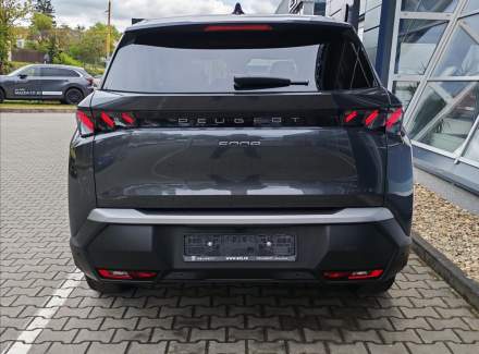 Peugeot - 5008