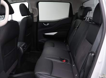 Nissan - Navara