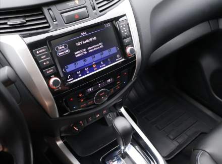 Nissan - Navara