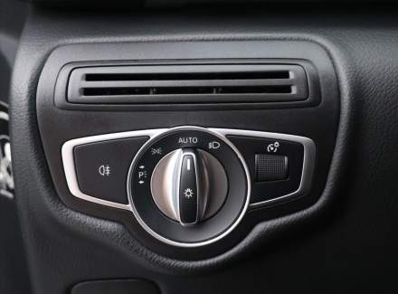 Mercedes-Benz - V-class