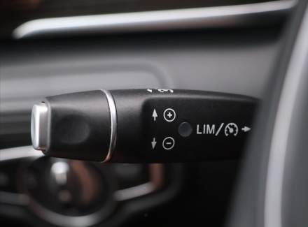 Mercedes-Benz - V-class