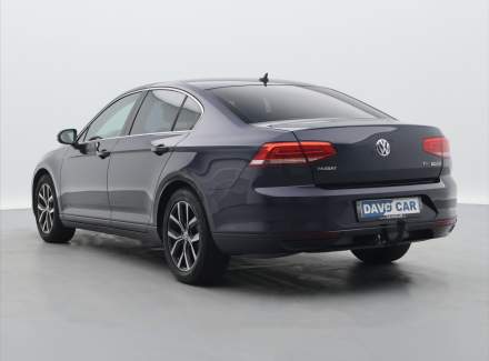 Volkswagen - Passat
