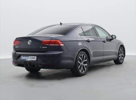 Volkswagen - Passat