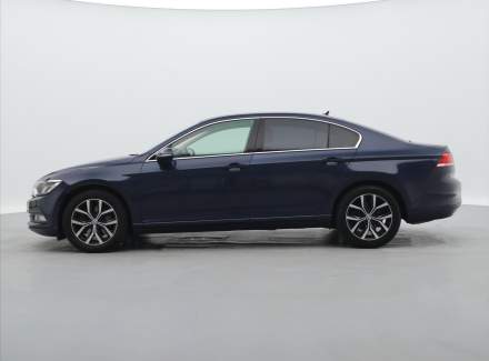 Volkswagen - Passat