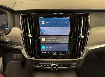 Volvo - V90