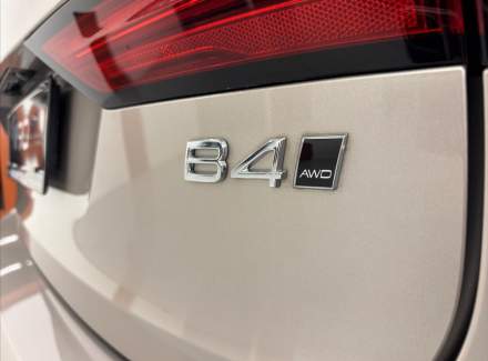 Volvo - V90
