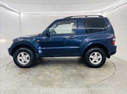 Mitsubishi - Pajero