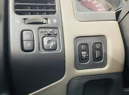 Mitsubishi - Pajero