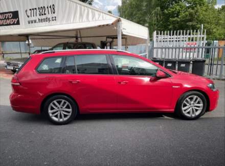 Volkswagen - Golf