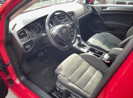 Volkswagen - Golf