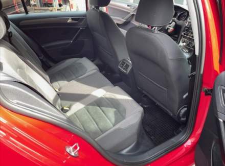 Volkswagen - Golf