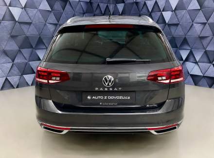 Volkswagen - Passat