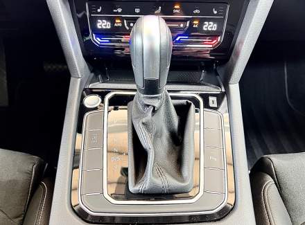 Volkswagen - Passat