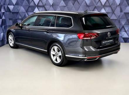 Volkswagen - Passat