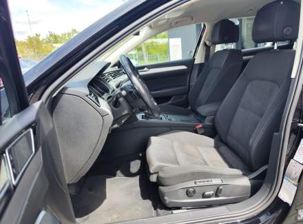 Volkswagen - Passat