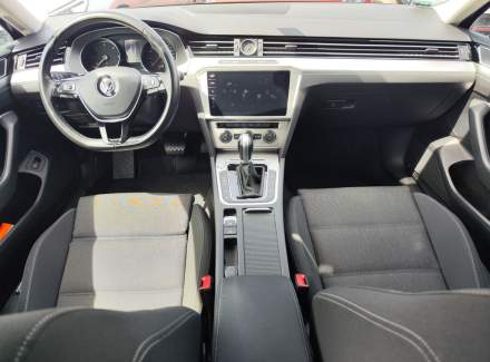 Volkswagen - Passat