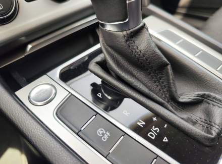 Volkswagen - Passat