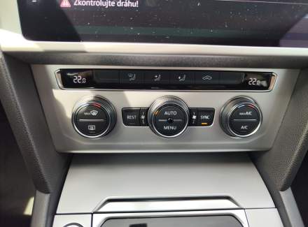 Volkswagen - Passat