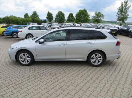 Volkswagen - Golf