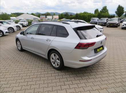 Volkswagen - Golf