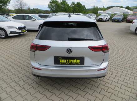 Volkswagen - Golf