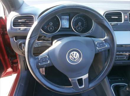 Volkswagen - Golf