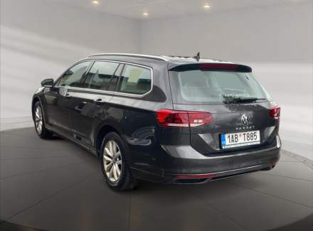 Volkswagen - Passat